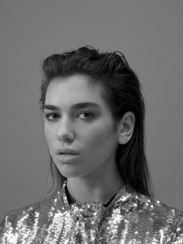 此次dua lipa中国巡演包括9月11日中山纪念堂的广州站和9月12日虹馆的